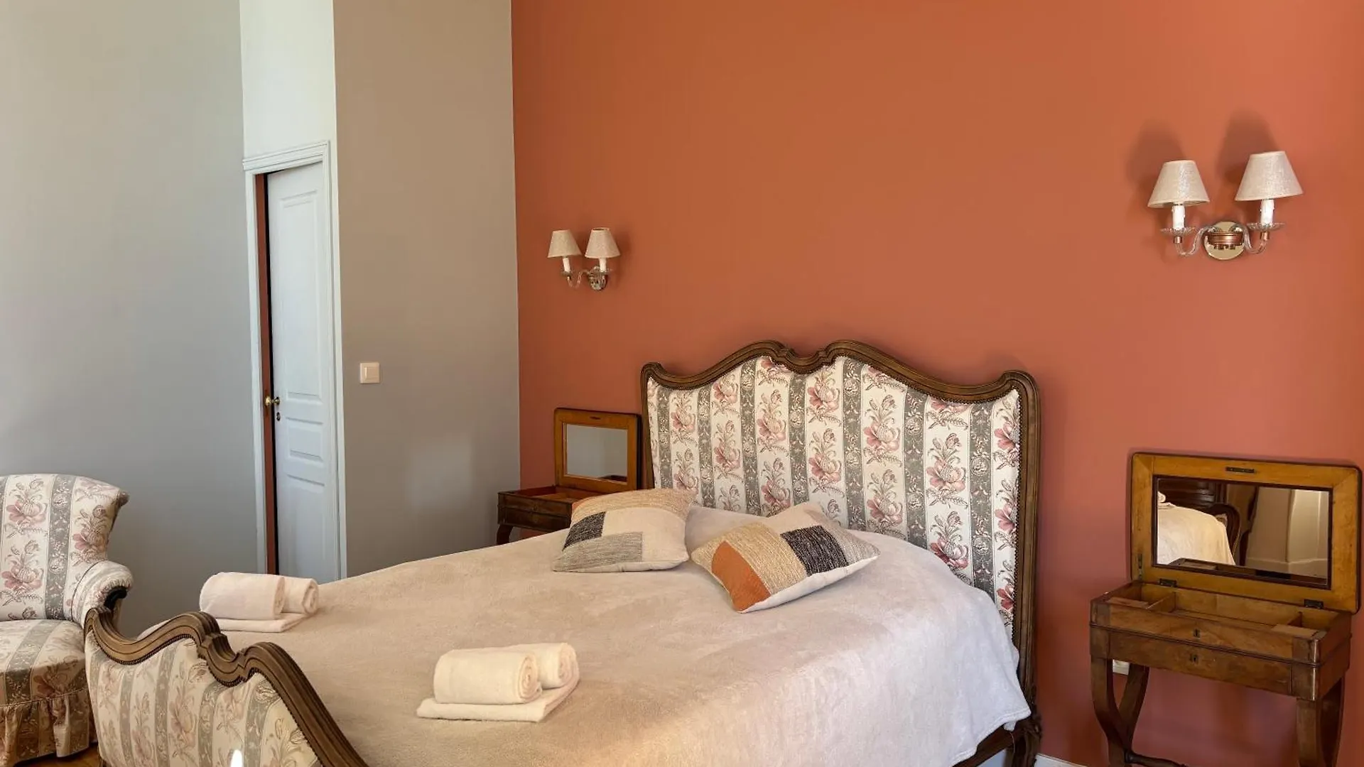 Pensionat Gite Manzana Au Chateau Lavalade Castelsarrasin