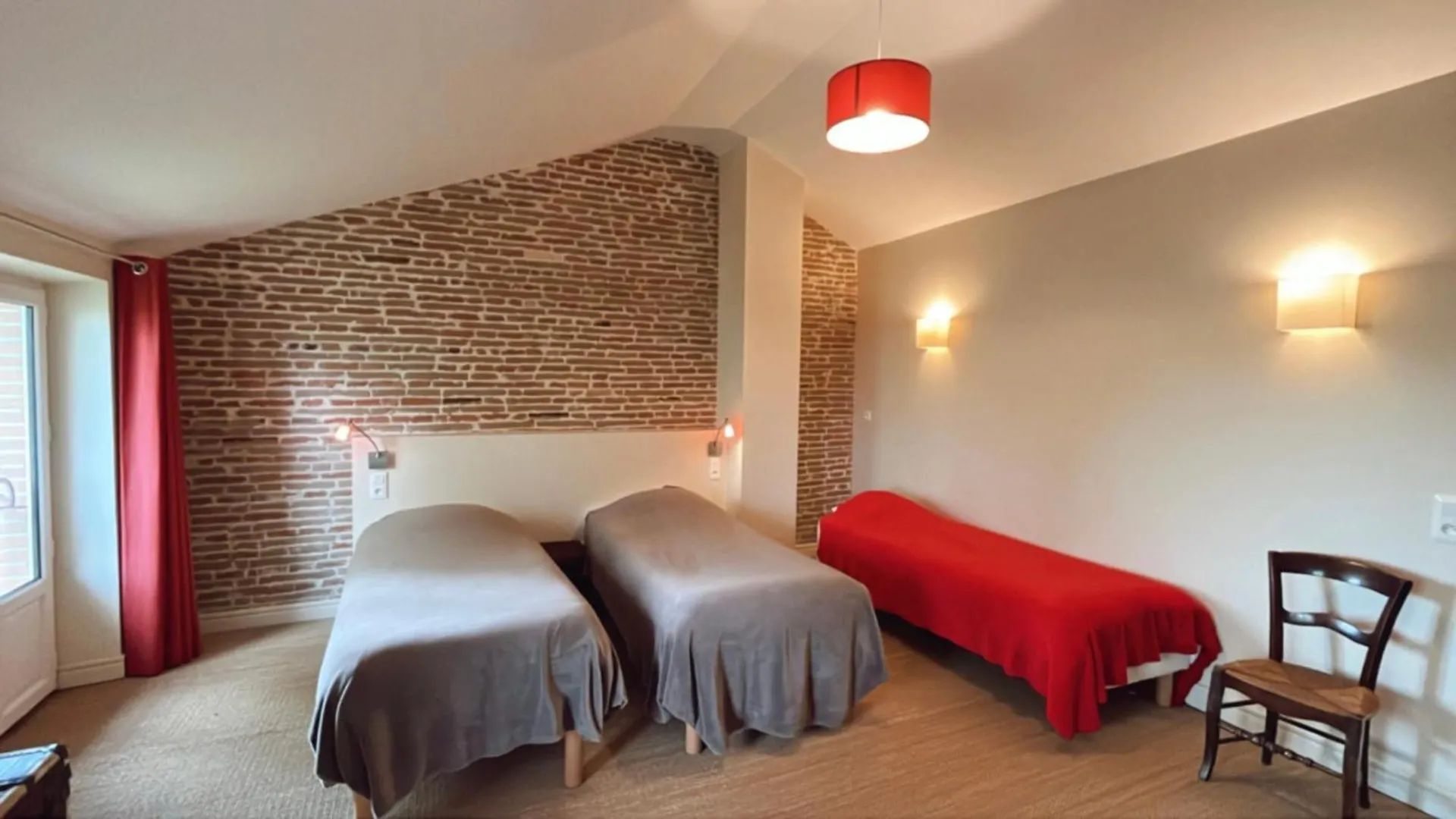 Gite Manzana Au Chateau Lavalade Castelsarrasin